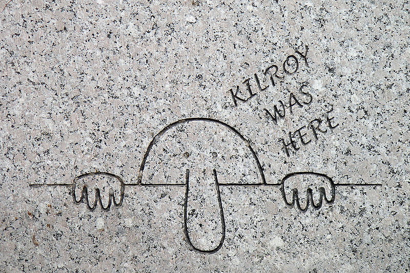 800px-Kilroy_Was_Here_-_Washington_DC_WWII_Memorial